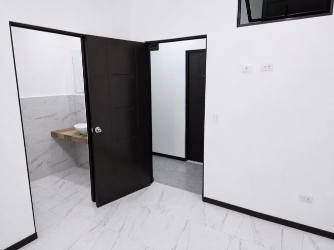 APARTAMENTO-HABITACIÓN EN PAVAS. - Imagen 4