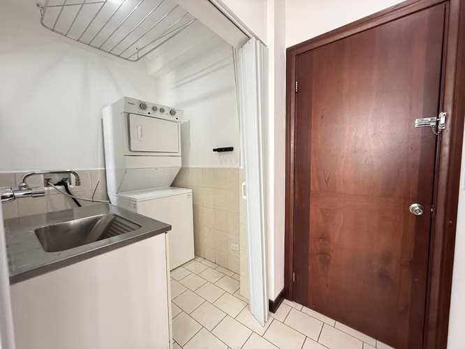 Apartamento en Alquiler en Escazú, Primer Piso | Cerca del Country Club ID22999 - Imagen 18