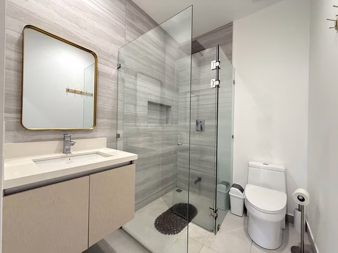REDUCIDO! Venta, Produce ingresos, Amoblado completamente, Apartamento de 1 Dormitorio y área Flexible con Balcón y Ático en Bosques del Café, Escazú ID27245 - Imagen 4