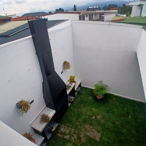 ¡SE VENDE CASA EN MORAVIA!   LOS COLEGIOS SUR - Imagen 5