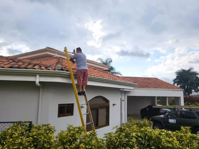 Soluciones en techos,canoas,goteras,remodelaciones,reparaciones y mucho más.