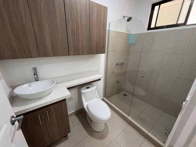 Alquiler Apartamento 2 Hab. | 2 Parqueos | Nuevo | 430 mil primera y tercera planta - Imagen 9