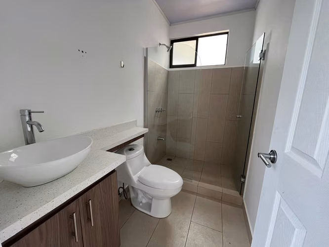 Alquiler Apartamento 2 Hab. | 2 Parqueos | Nuevo | 430 mil primera y tercera planta - Imagen 7