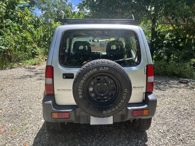 Suzuki Jimny 2011 4x4 - Muy Buen Estado - Imagen 3