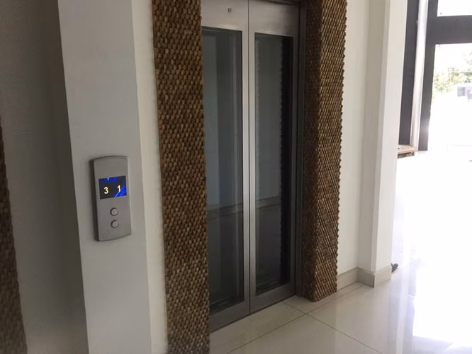 Oficina en Escazú – 86m² ($2.400 IVA y cuota incluido) - Imagen 17