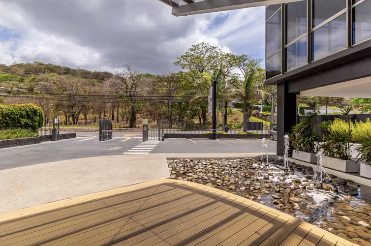 Oficina en Escazú – 86m² ($2.400 IVA y cuota incluido) - Imagen 5