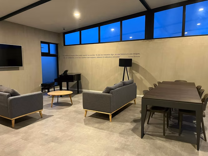 Apartamento Studio Amoblado con Parqueo en Barrio Escalante  - Imagen 18