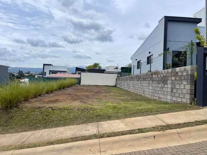 Terreno en venta condominio Montezuma - Imagen 4