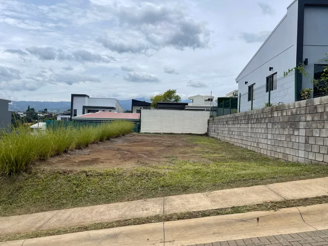 Terreno en venta condominio Montezuma - Imagen 3