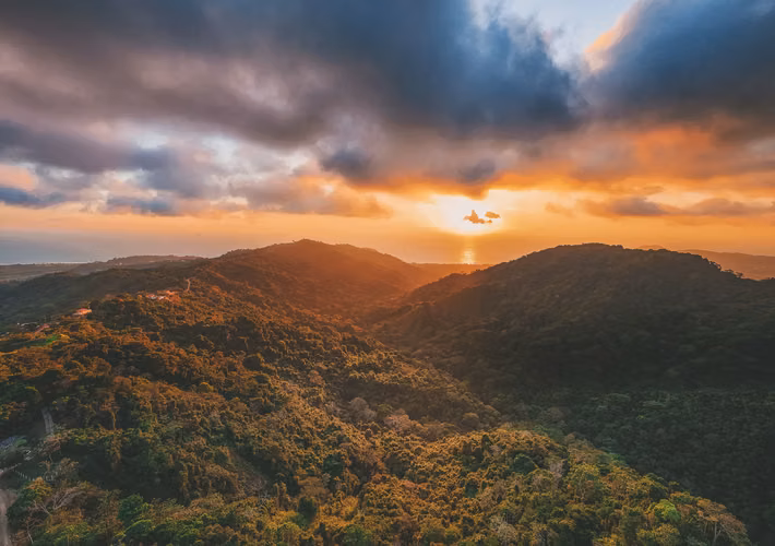 Retiro Ecológico de Lujo con Impresionantes Vistas - Imagen 2