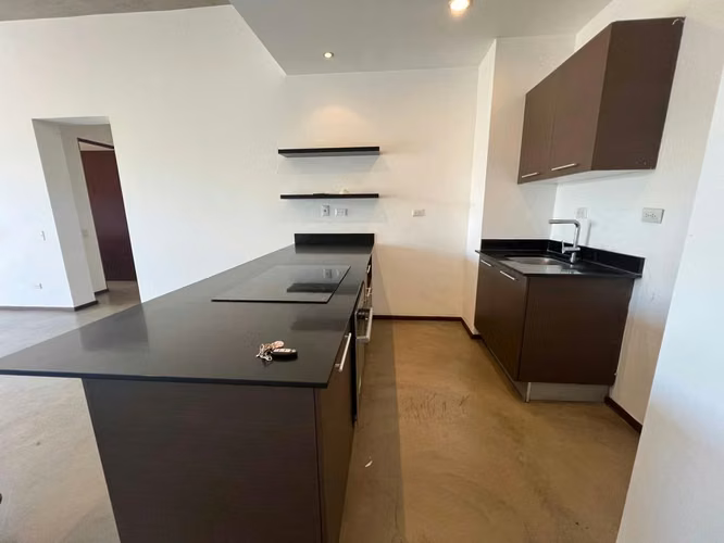 266 /Venta / Santa Ana, Piedades / 2 habitaciones / Balcón / Amenidades / OPORTUNIDAD
