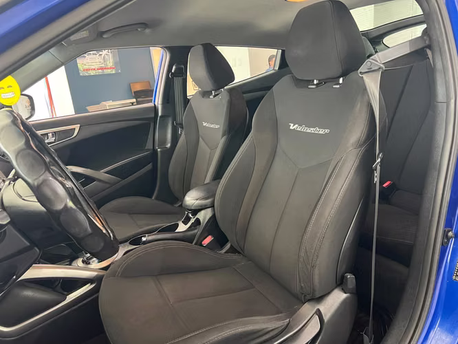 2013 Hyundai Veloster - Imagen 4