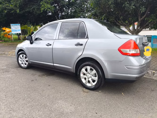 Nissan Tiida - Imagen 5