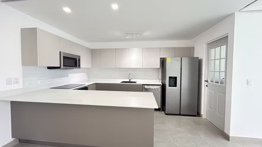 ¡Se Vende bella casa en Guachipelín Norte de Escazú! - Imagen 2