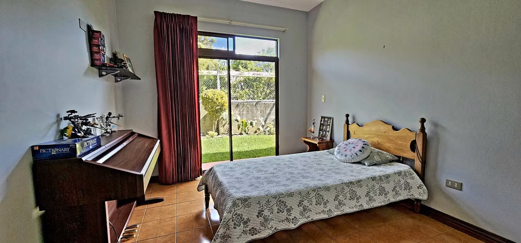 Venta de Casa en San Rafael de Coronado. AMPLIA ZONA VERDE - Imagen 15