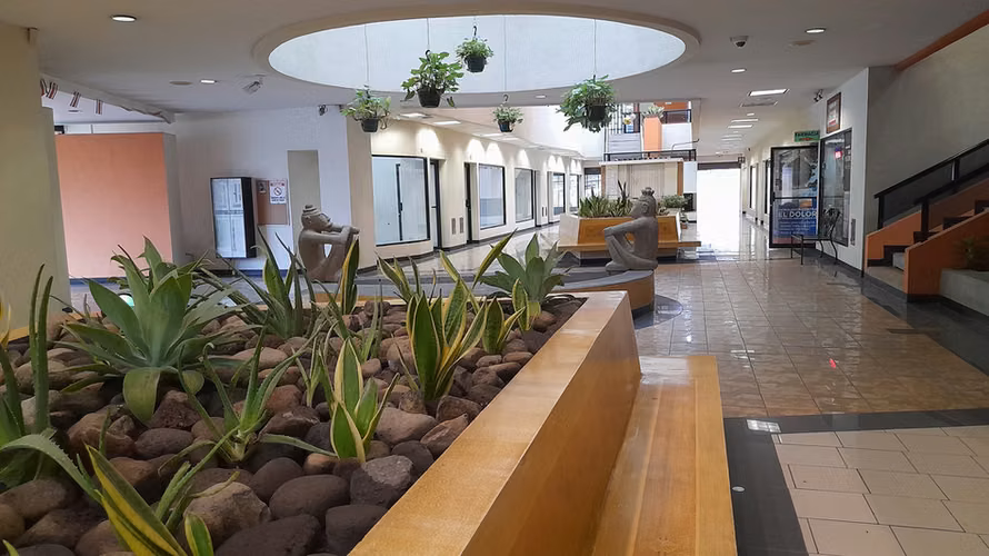 LOCAL COMERCIAL EN ALQUILER LA URUCA | $650 MENSUALES | 40 PARQUEOS | SEGURIDAD 24/7 - Imagen 11