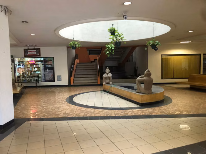 LOCAL COMERCIAL EN ALQUILER LA URUCA | $650 MENSUALES | 40 PARQUEOS | SEGURIDAD 24/7 - Imagen 19