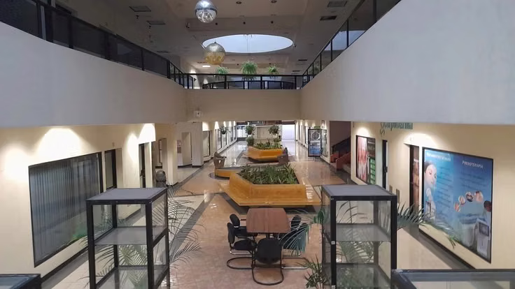 LOCAL COMERCIAL EN ALQUILER LA URUCA | $650 MENSUALES | 40 PARQUEOS | SEGURIDAD 24/7 - Imagen 15