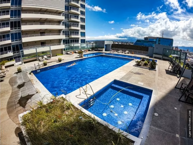 APARTAMENTO EN TORRES PASEO COLON