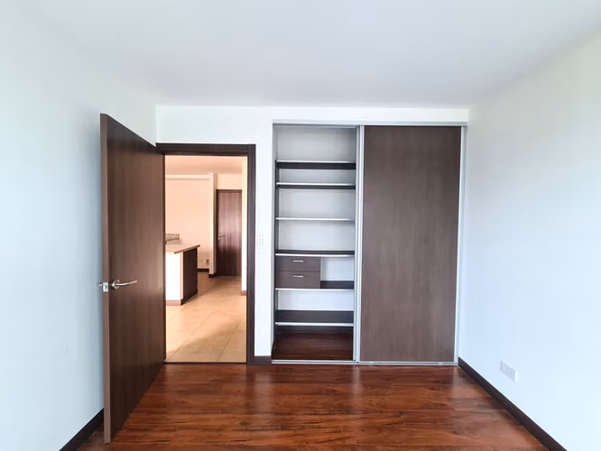 APARTAMENTO EN TORRES PASEO COLON