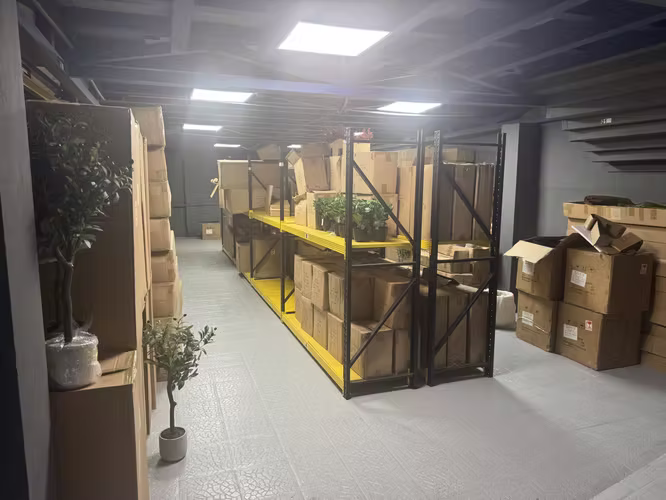 Casa y Bodega Comercial en San Cayetano - Imagen 10
