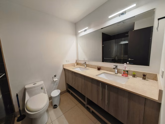 Alquiler de apartamento amueblado en la Sabana Rohrmoser - Imagen 11