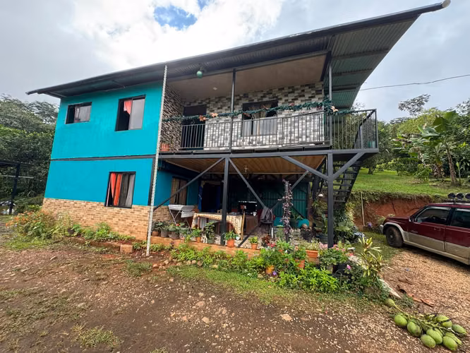 2-story house on 830m2 lot on the Nicoya Peninsula (5622)