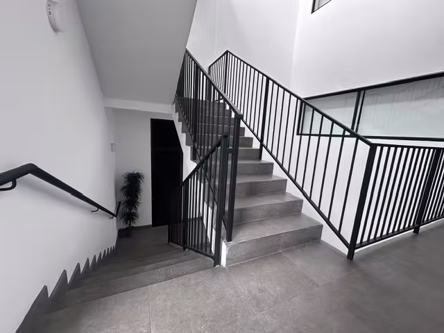 Apto Estudio a estrenar con Excelente Ubicación En Rohrmoser - Imagen 12