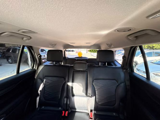 FORD EVEREST XLT-2023-AUTO-SHIFT TRONIC-7 PSJ- - Imagen 8
