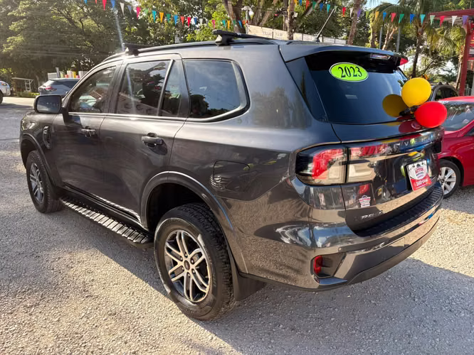 FORD EVEREST XLT-2023-AUTO-SHIFT TRONIC-7 PSJ- - Imagen 3