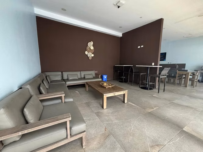Espectacular Penthouse Full Amueblado en Torre Los Yoses | Vistas Increíbles + Servicios Incluidos - Imagen 17