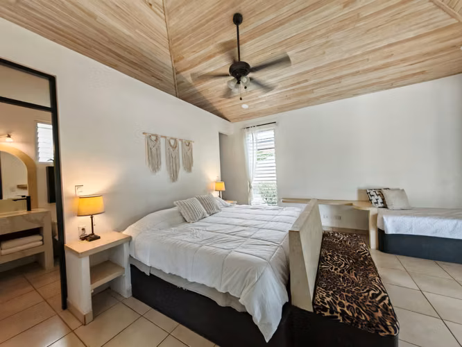 Casa amueblada en Atenas | Piscina y jacuzzi privados | Vistas espectaculares | $2.500/mes - Imagen 15
