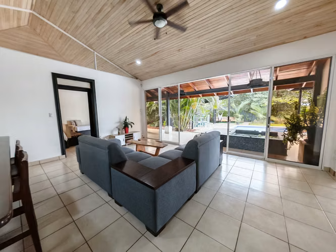 Casa amueblada en Atenas | Piscina y jacuzzi privados | Vistas espectaculares | $2.500/mes - Imagen 4
