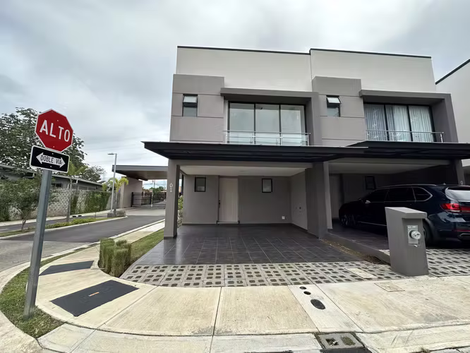 House in Lindora Village Condominium