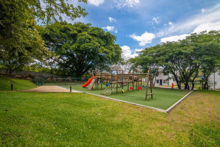 Casa en preventa en condominio en la Guácima, Alajuela.