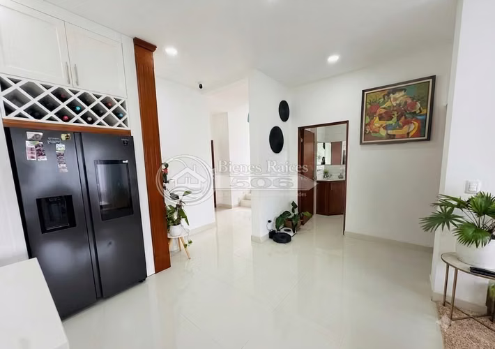 Se vende casa en condominio San Joaquin de Flores Heredia - Imagen 5