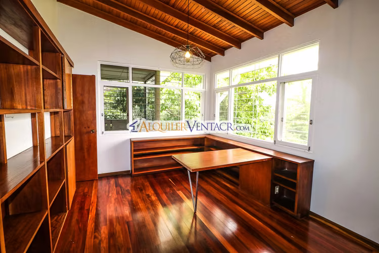 Casa de 650 m2 con piscina privada y 5.454 m2 de terreno en Bello Horizonte Escazú - Imagen 17