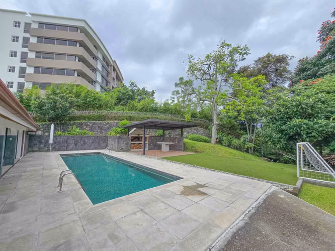 Casa de 650 m2 con piscina privada y 5.454 m2 de terreno en Bello Horizonte Escazú - Imagen 7