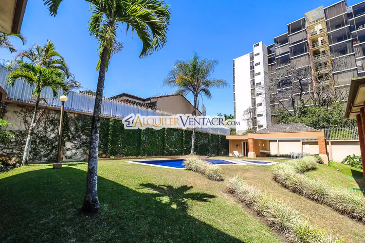 CONDO DE 3 HABIT. + DE SERVICIO + SALA TV EN BELLO HORIZONTE ESCAZU - Imagen 18