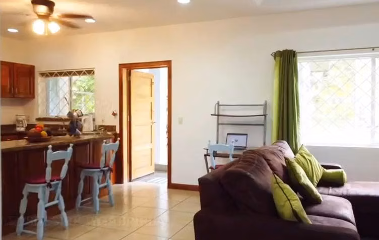  ¡SE ALQUILA VILLA TROPICAL AMOBLADA! Parrita, en Condominio Las Palmas - Imagen 5