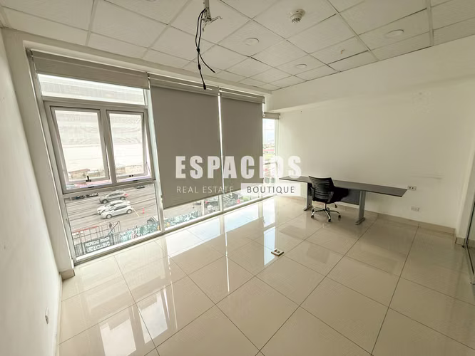 ALQUILER DE LOCAL IDEAL PARA OFICINAS, LA SABANA - Imagen 6