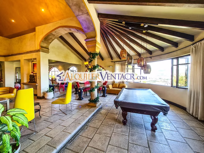 CASA DE 520 M2 CON VISTA Y 1.000 M2 LOTE X EL WORLD GYM GUACHIPELIN ESCAZU - Imagen 18