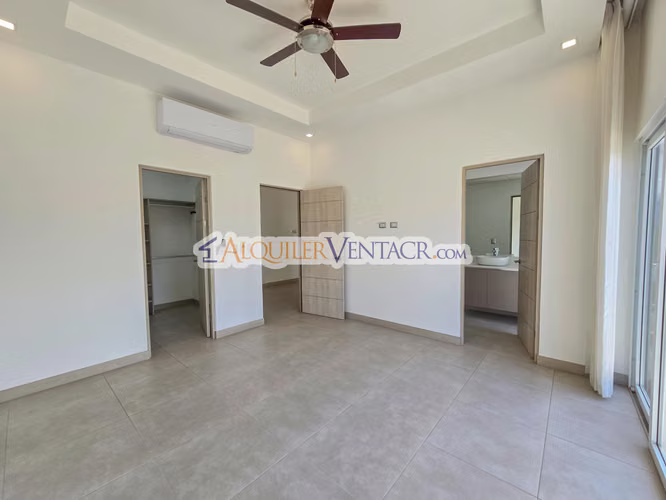 SOURCE LIVING GUACHIPELIN ESCAZU! CONDO DE 3 HABIT. CON LINEA BLANCA - Imagen 18