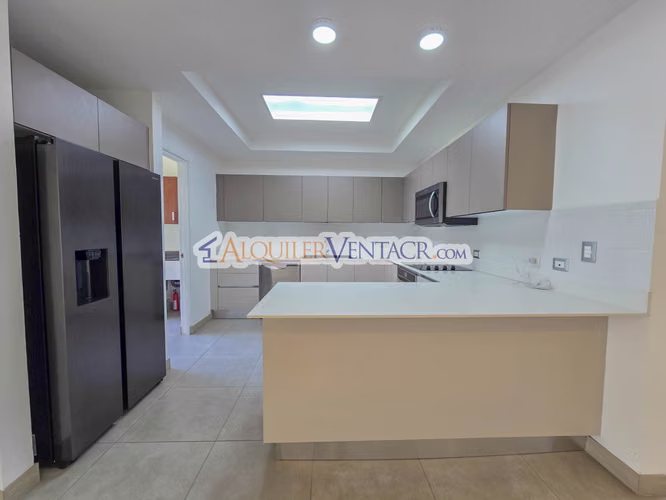 SOURCE LIVING GUACHIPELIN ESCAZU! CONDO DE 3 HABIT. CON LINEA BLANCA - Imagen 4