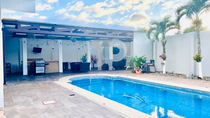 Venta I Santo Domingo de Heredia - Propiedad con Piscina. (JCC29)