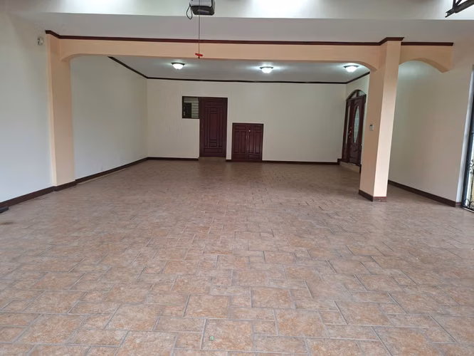 Casa 415 m² en venta en Collados del Este - Imagen 5