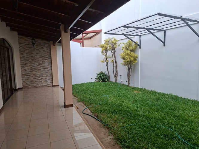 Casa 415 m² en venta en Collados del Este - Imagen 3