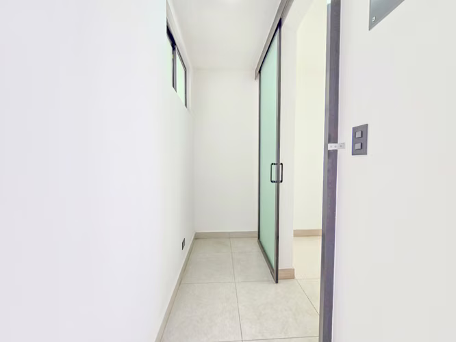 Para estrenar! Alquiler de casa en Condominio Lindora Village – Santa Ana - Imagen 11
