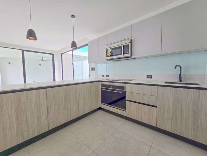 Para estrenar! Alquiler de casa en Condominio Lindora Village – Santa Ana - Imagen 9