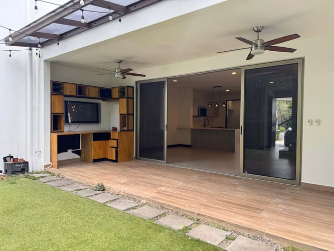 Venta de Casa en  Escazu  Condominio Exclusivo